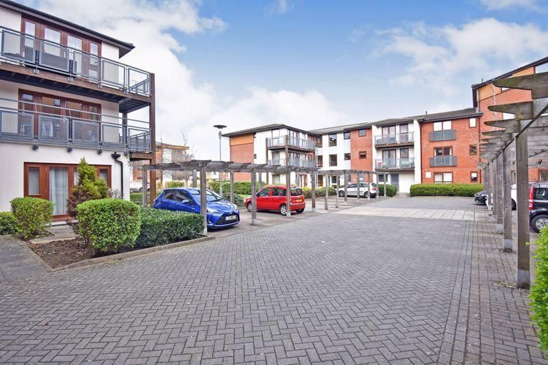 Property photo 1 of 11 2601F26Fb9B94Bda6A79c0F1d5266107.Jpg