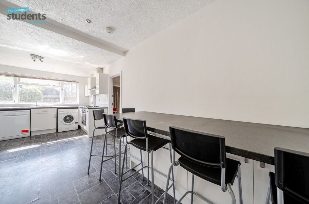 Property photo 3 of 12 Picture No. 21