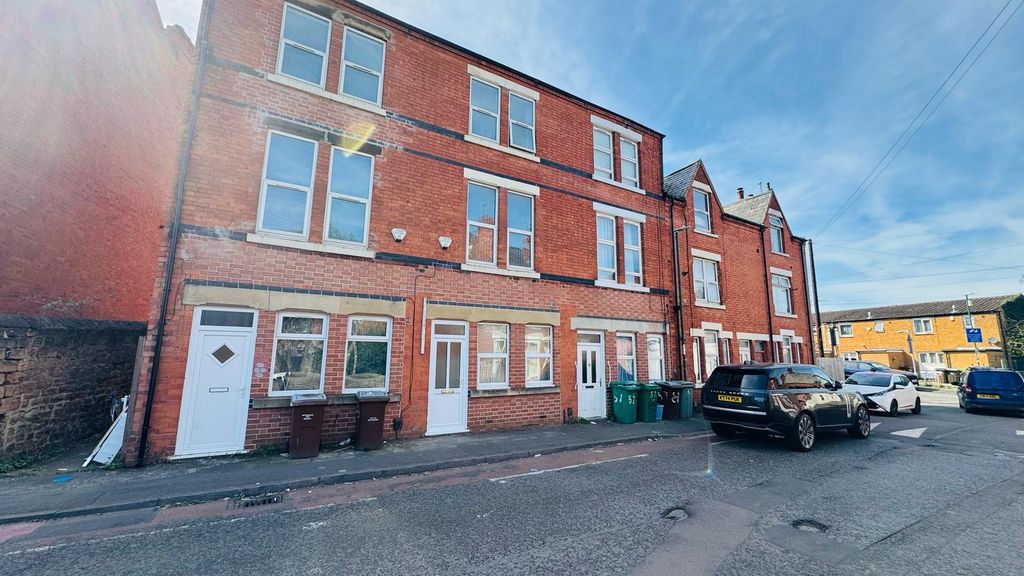 Property photo 1 of 23