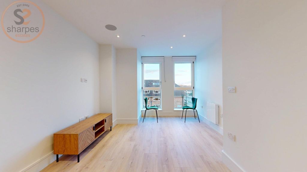 Property photo 2 of 7 6933085694061B05A7392215_742007c05111957Be3ce5E7d429A2229E2215B7Eed321Bde98380723269F6908