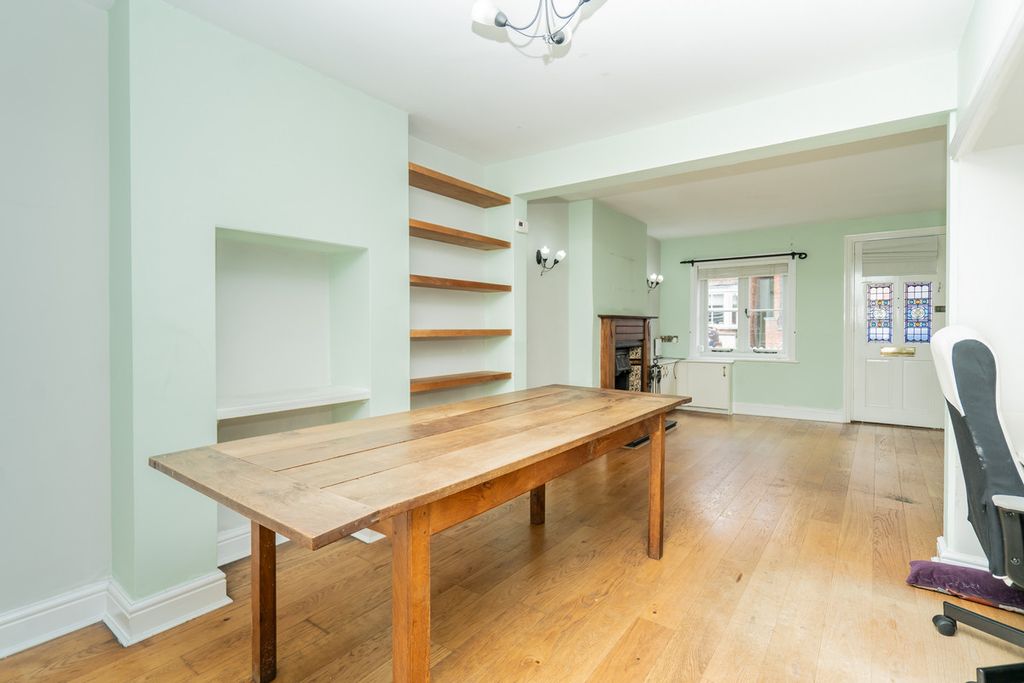 Property photo 2 of 19