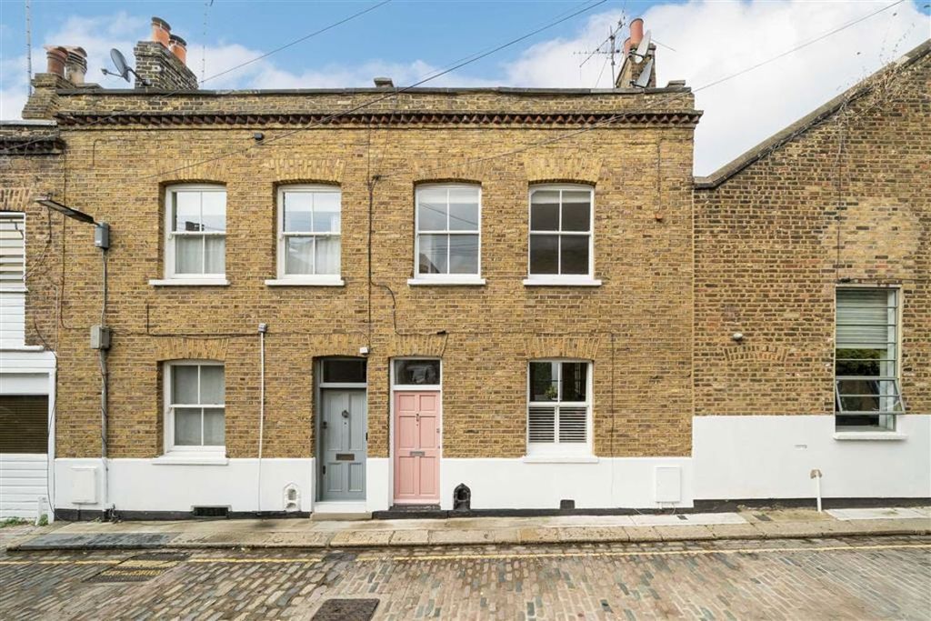 Property photo 1 of 9