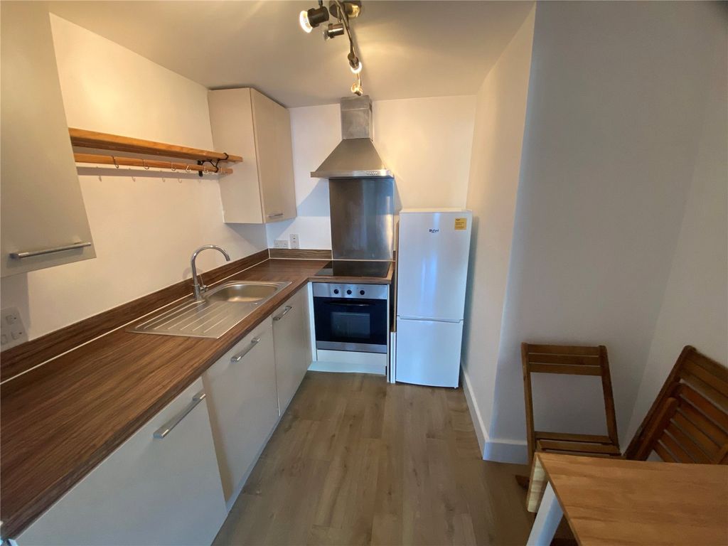 Property photo 3 of 6 Picture No. 01