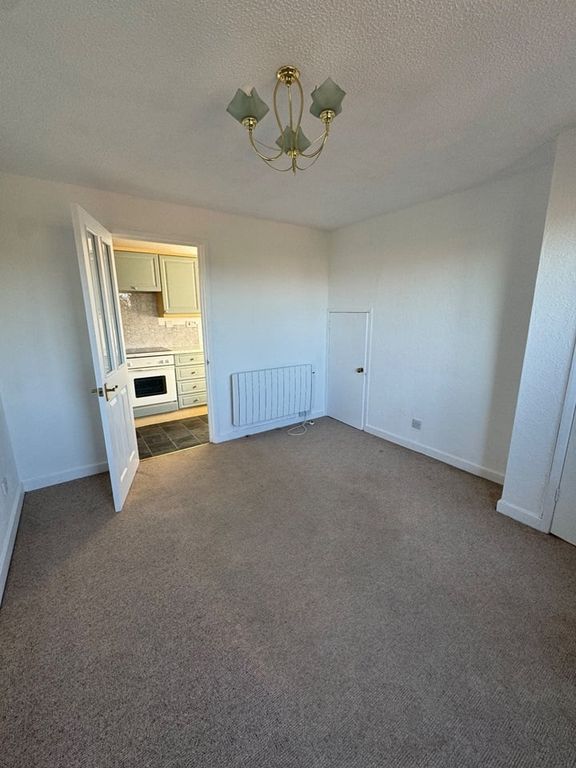 Property photo 3 of 11 Photo 3