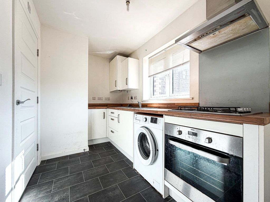 Property photo 2 of 13 4732516
