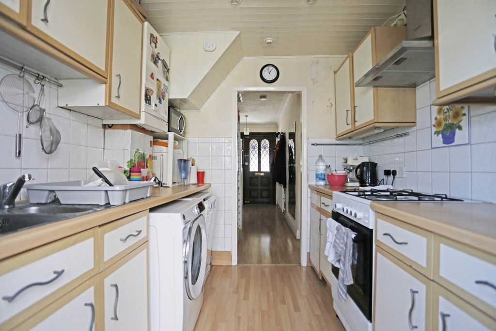 Property photo 3 of 14