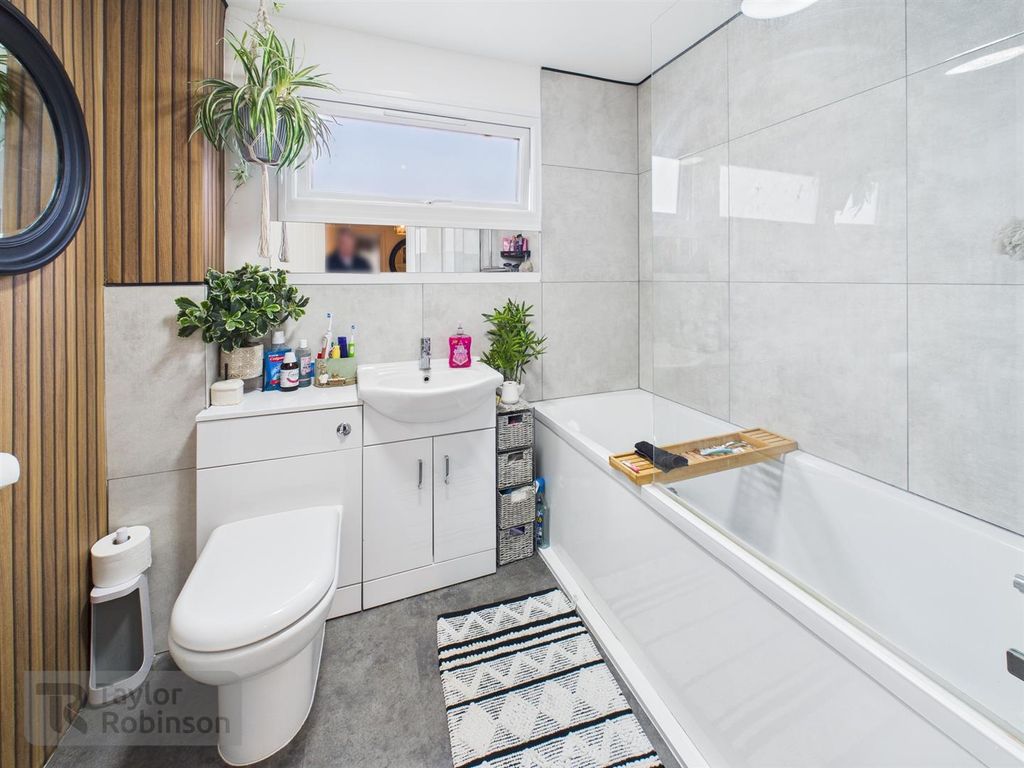 Property photo 3 of 14 Cam02600G0-Pr0638-Still017.Jpg