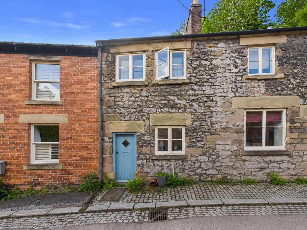 Property photo 1 of 11 Outside