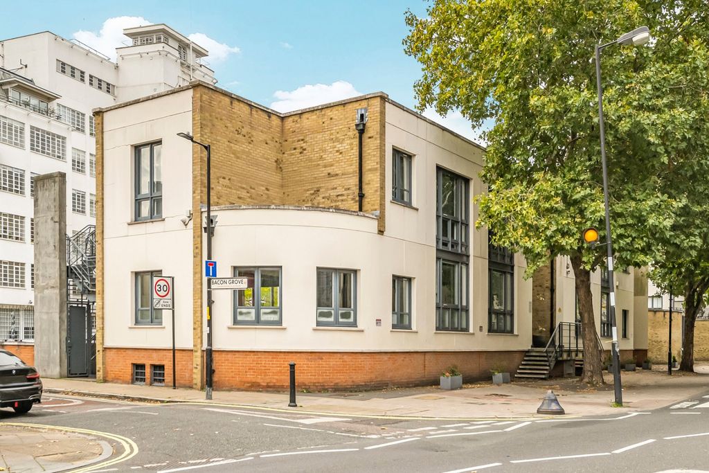 Property photo 3 of 9