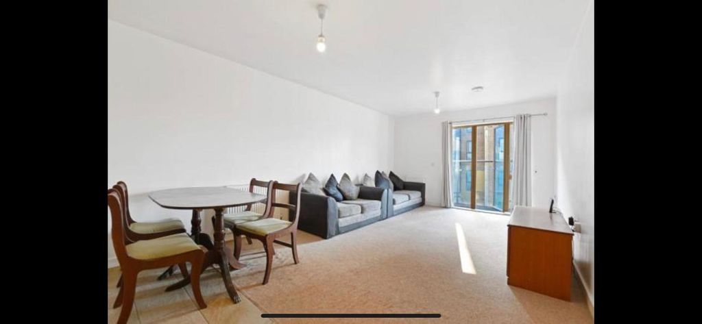 Property photo 3 of 13 Gallery
