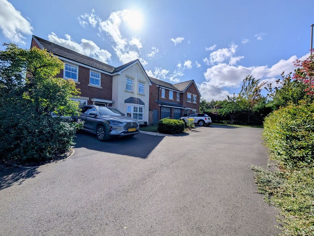 Property photo 1 of 34