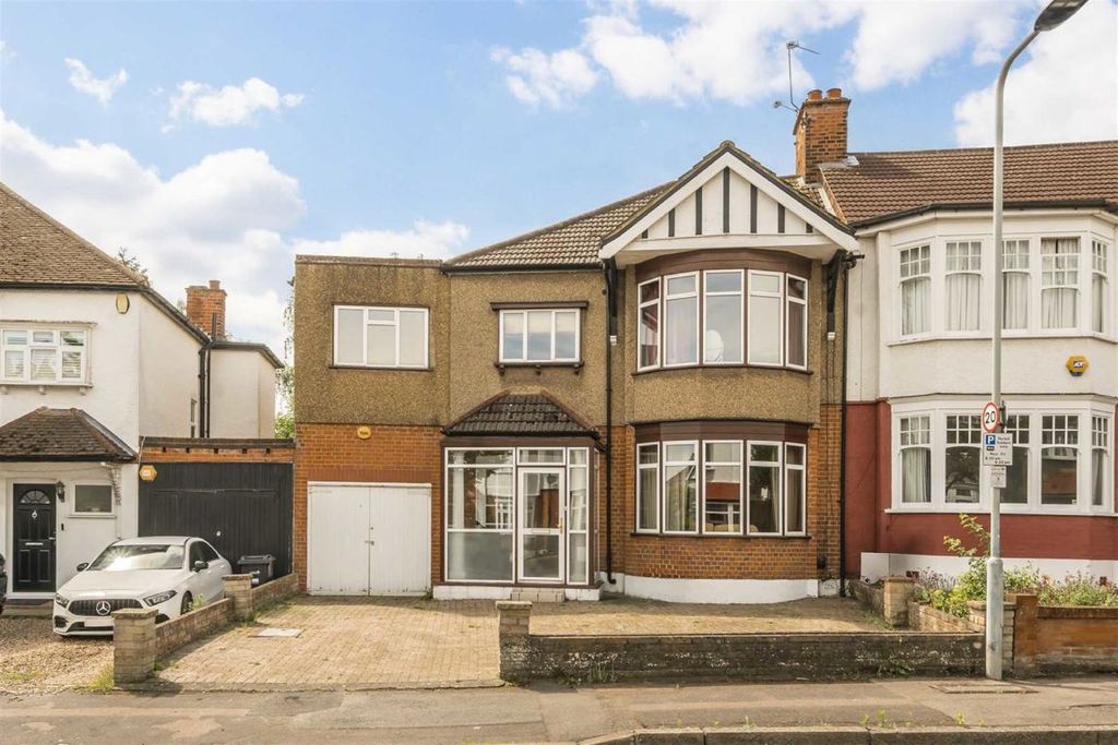 Property photo 1 of 8