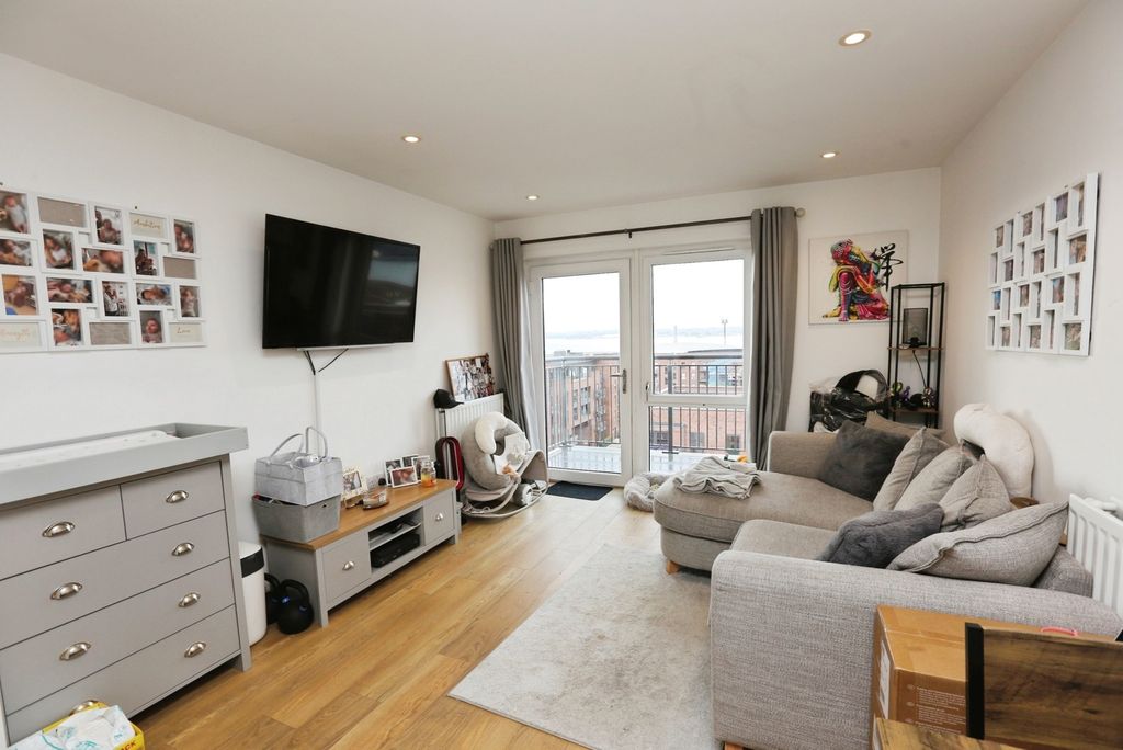 Property photo 2 of 15 Photo