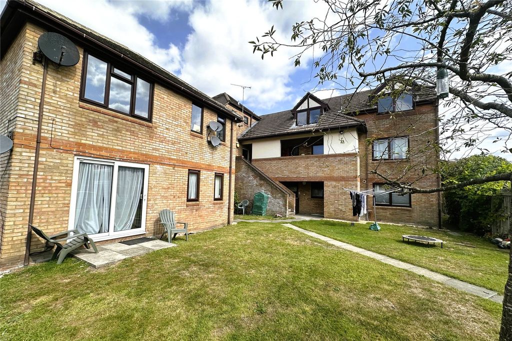 Property photo 1 of 17 Picture No. 15