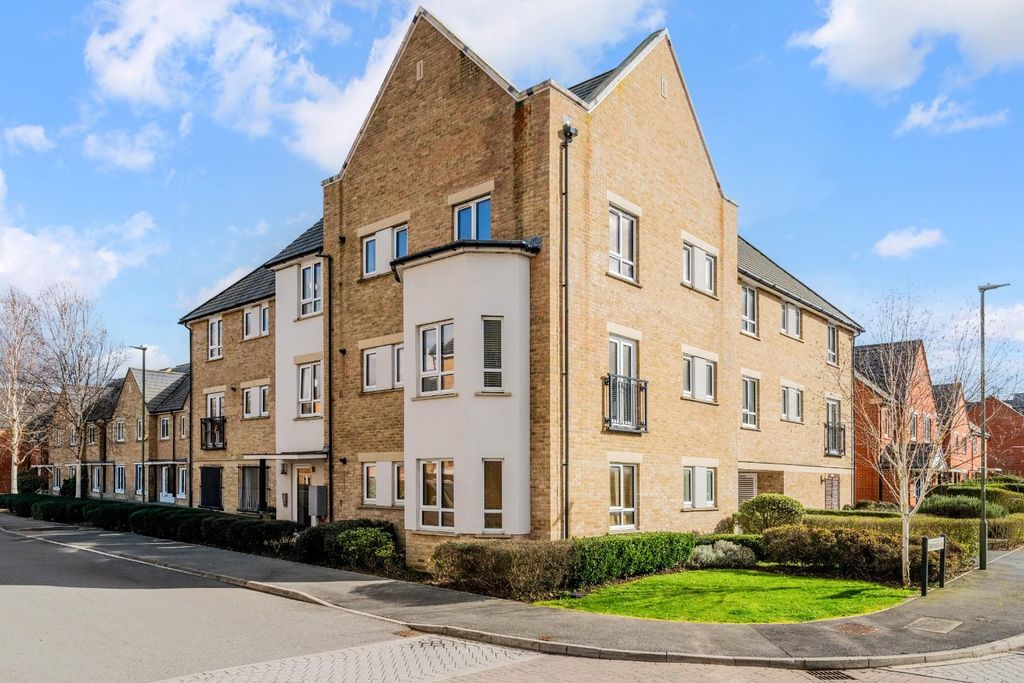 Property photo 1 of 14 Roberts Court