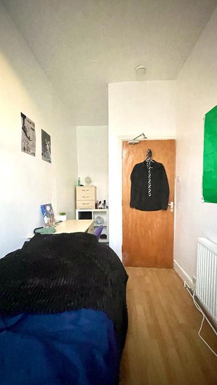 Property photo 2 of 14 5d30Cb94-F76B-4725-B793-0d389ee3Bb21