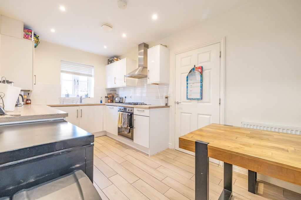 Property photo 3 of 13 Picture 3