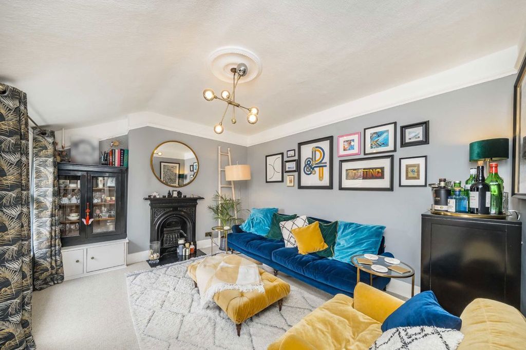 Property photo 2 of 6