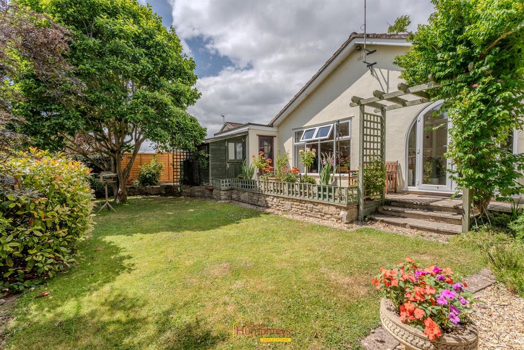 Property photo 3 of 24 46 Martindale-24.Jpg
