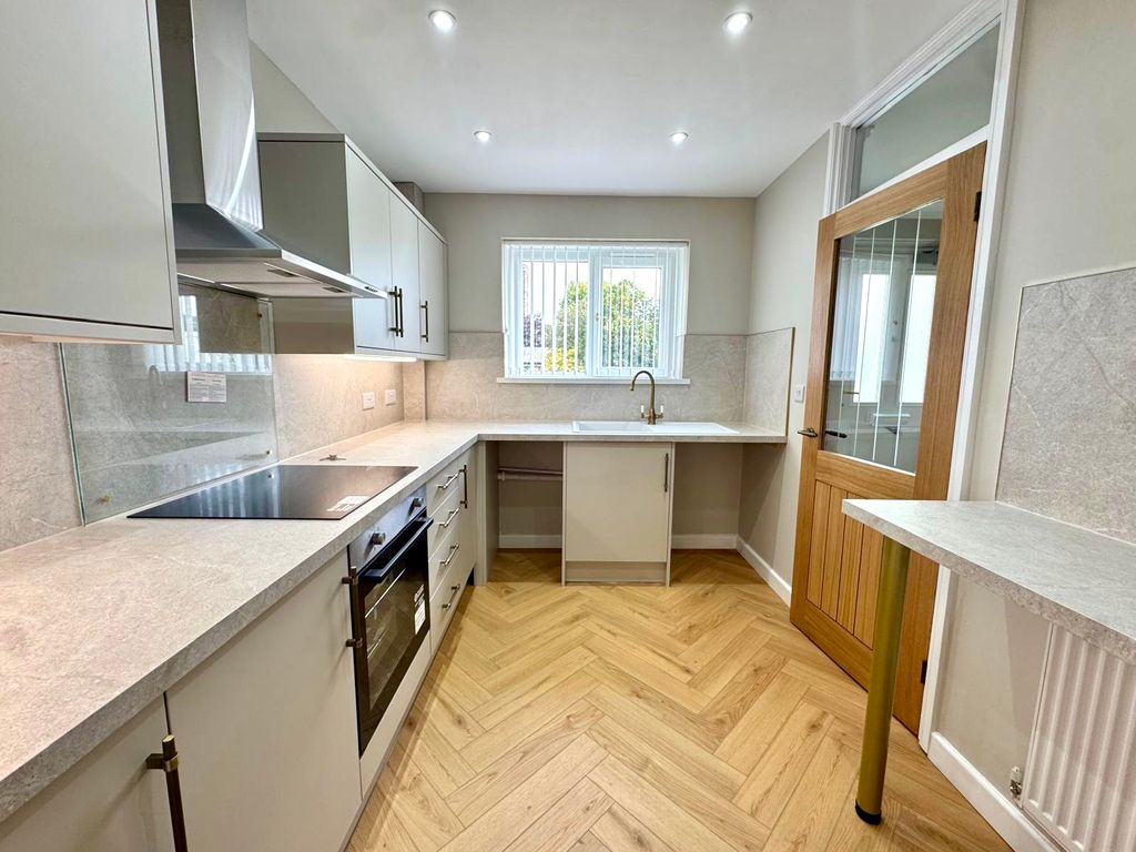 Property photo 2 of 13 Ef40Bd82-8F58-4898-A5Dd-B9cc6878Acfe.Jpeg