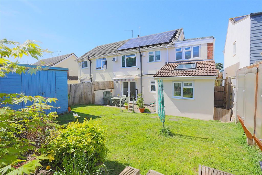 Property photo 2 of 24