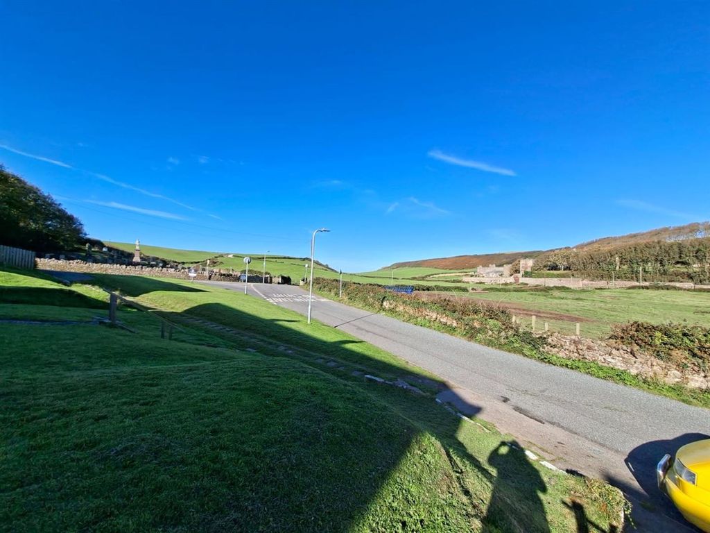 Property photo 3 of 21 Fe6A9cc6-Ae95-4A38-89Af-527c22B02407.Jpg