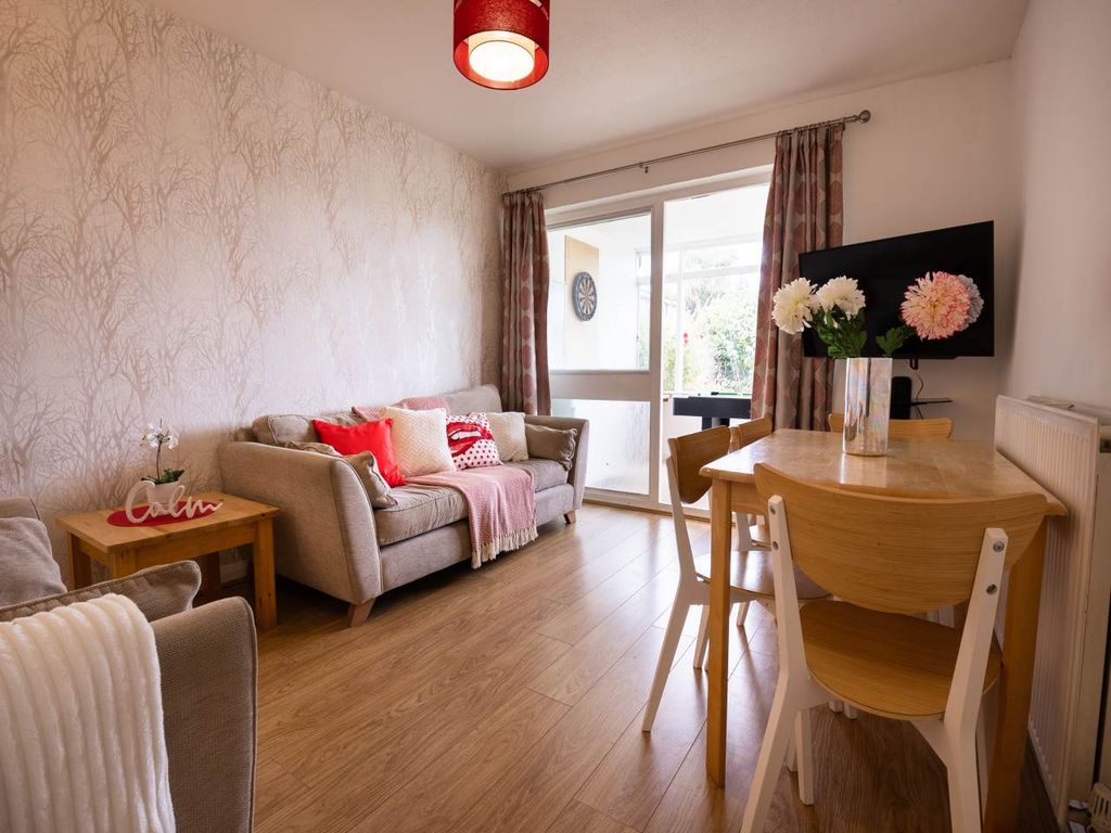 Property photo 1 of 19 7_Ulcombe_Gardens_Canterbury_Accommodation-10