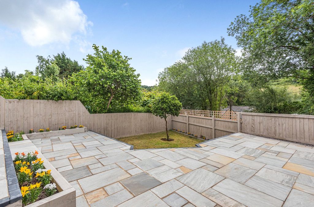 Property photo 3 of 20 858739 (9).Jpg