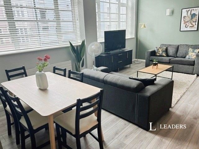 Property photo 1 of 11 Lounge
