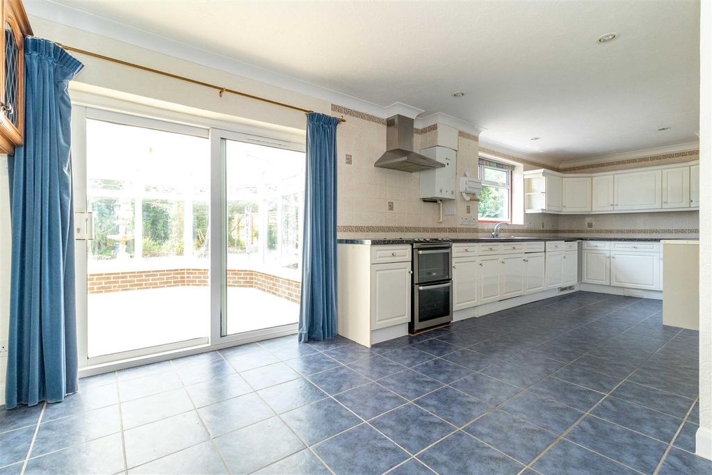 Property photo 3 of 17 Ssssssssssalvington-15.Jpg
