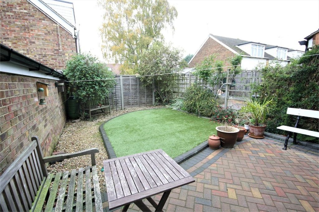 Property photo 2 of 9