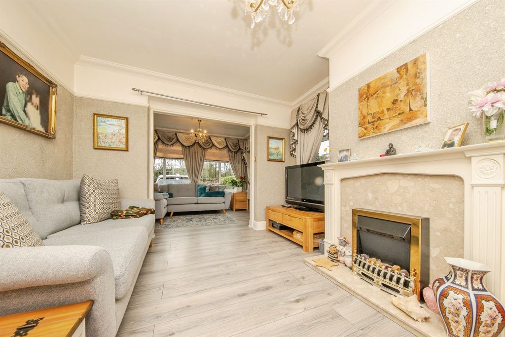 Property photo 2 of 26