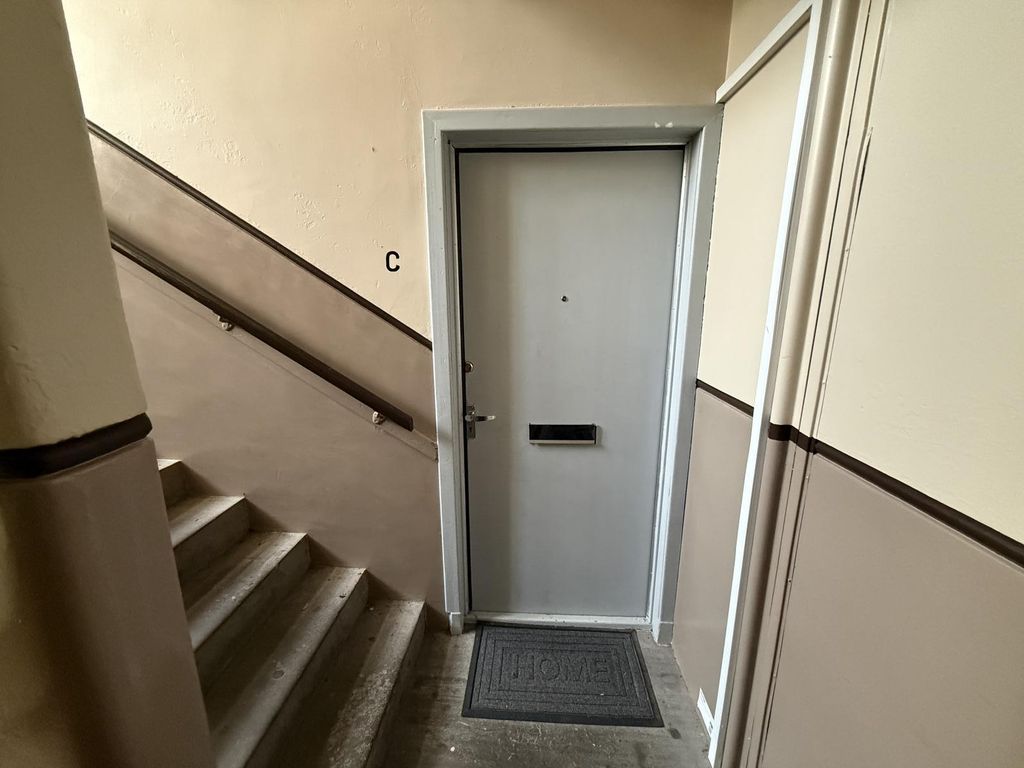 Property photo 2 of 12 Gallery