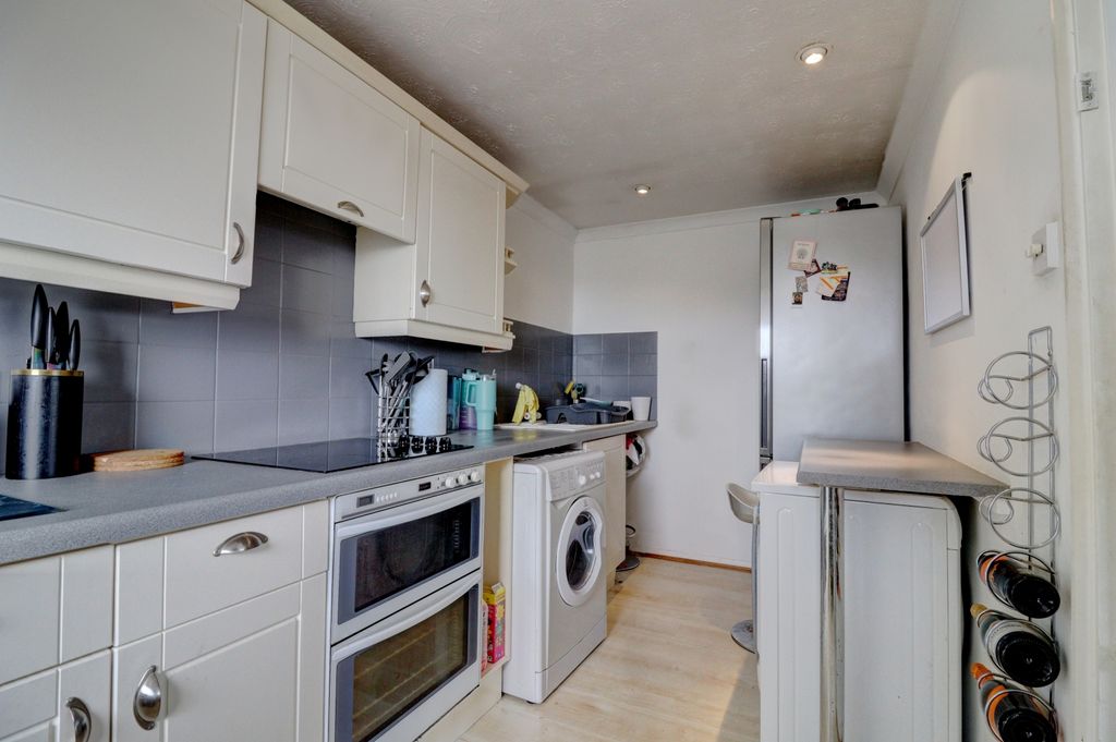 Property photo 2 of 8 Picture No. 05