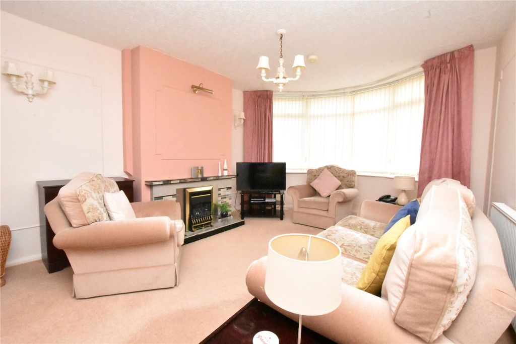 Property photo 2 of 21 Picture No. 17