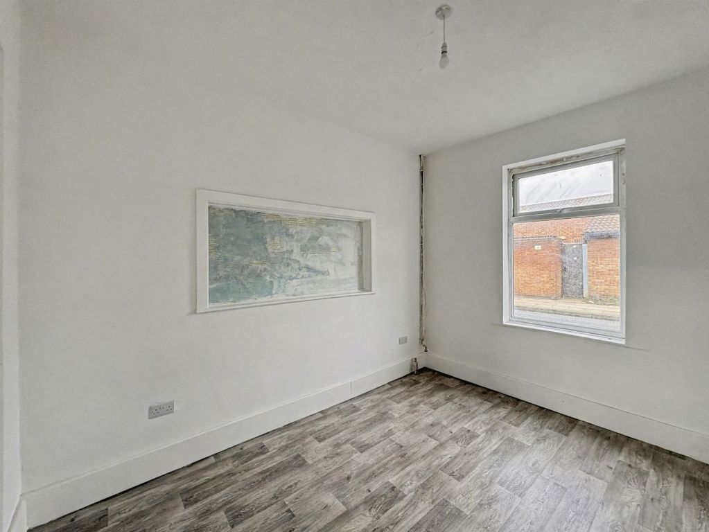 Property photo 3 of 10 Image 3