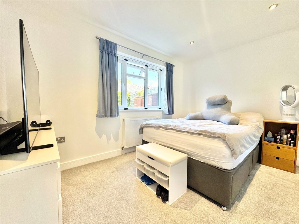 Property photo 3 of 7 Picture No. 05