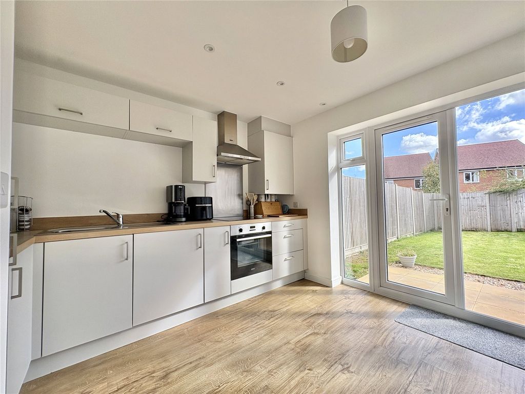 Property photo 3 of 11 Picture No. 02