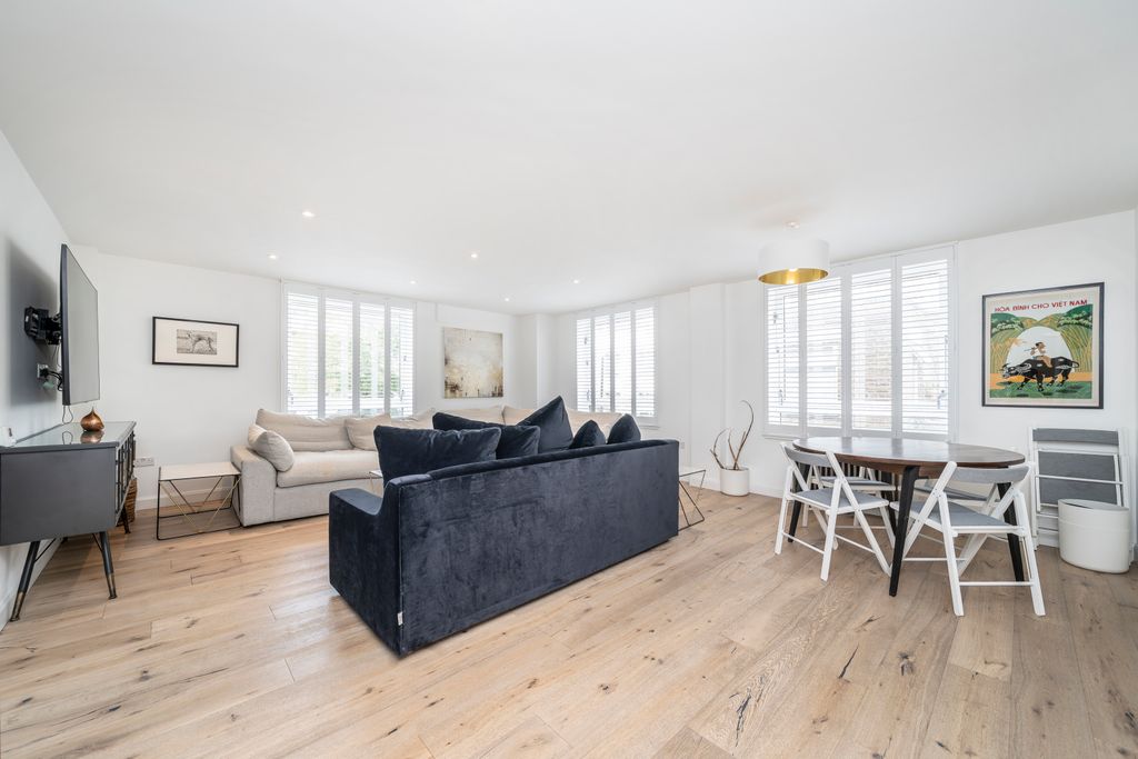 Property photo 2 of 11 Open Plan Living