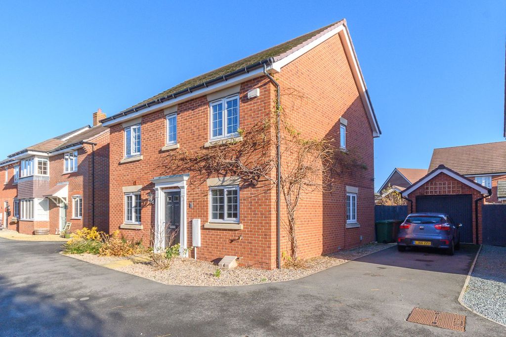 Property photo 1 of 25