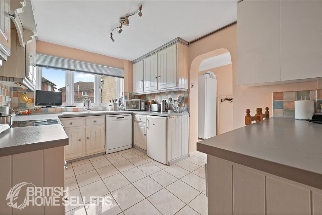 Property photo 3 of 15 Picture No. 13