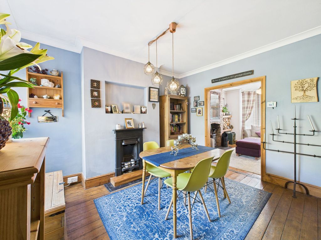 Property photo 3 of 19 Dining Room