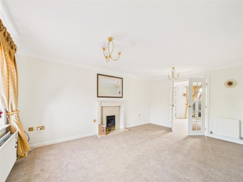 Property photo 2 of 17 Cam03303G0-Pr0275-Still001.Jpg