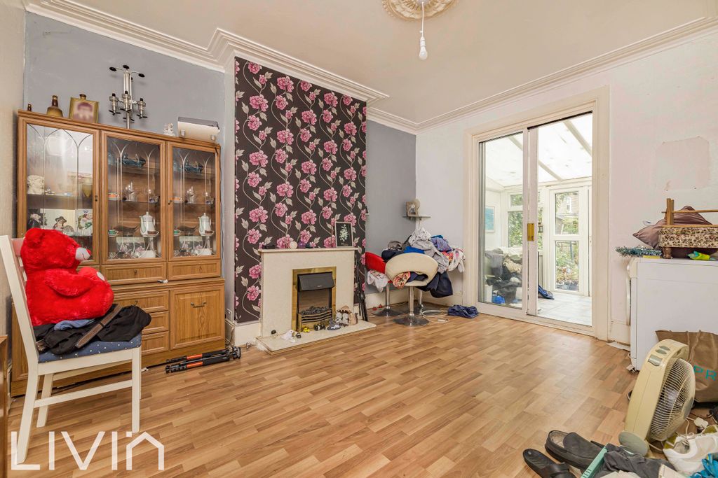 Property photo 2 of 17 120A8511