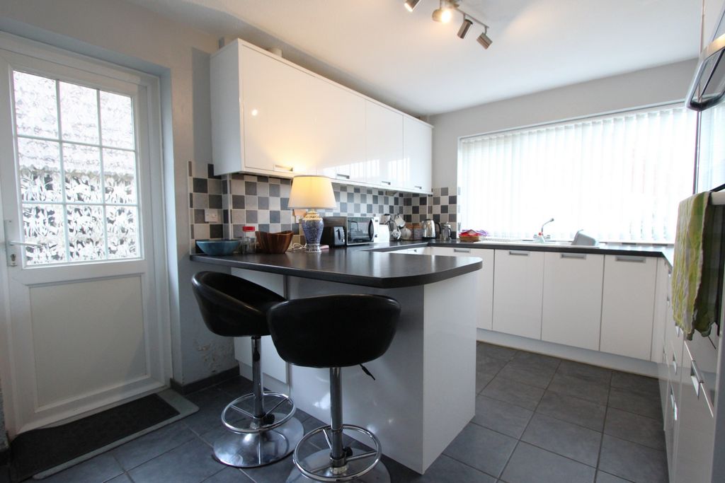 Property photo 3 of 14 Photo 4