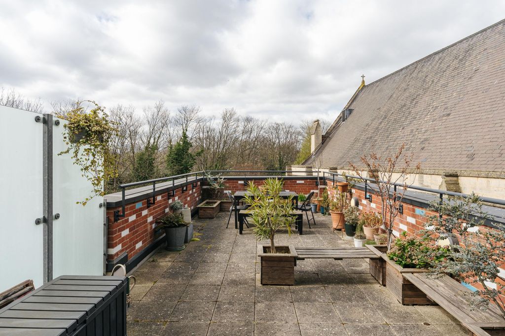 Property photo 3 of 15 Communal Roof Terrace