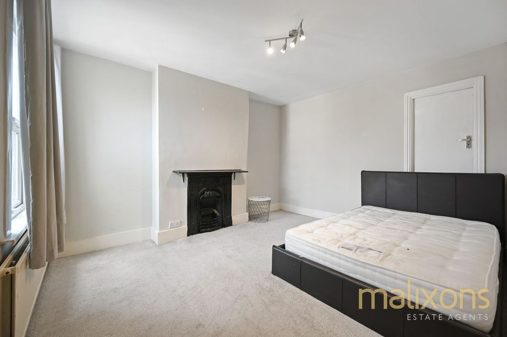 Property photo 3 of 8 Bedroom One