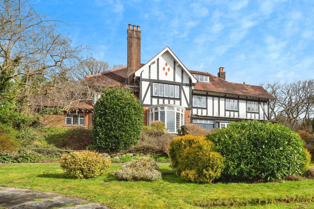 Property photo 1 of 34