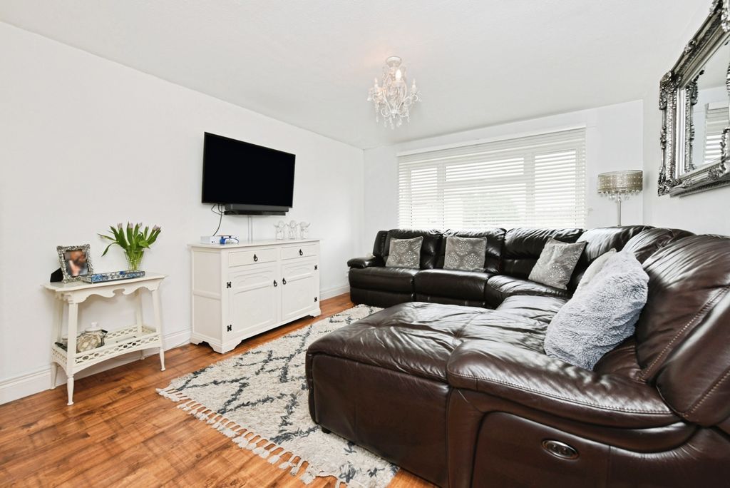Property photo 2 of 14 Pbox-Img.Jpg