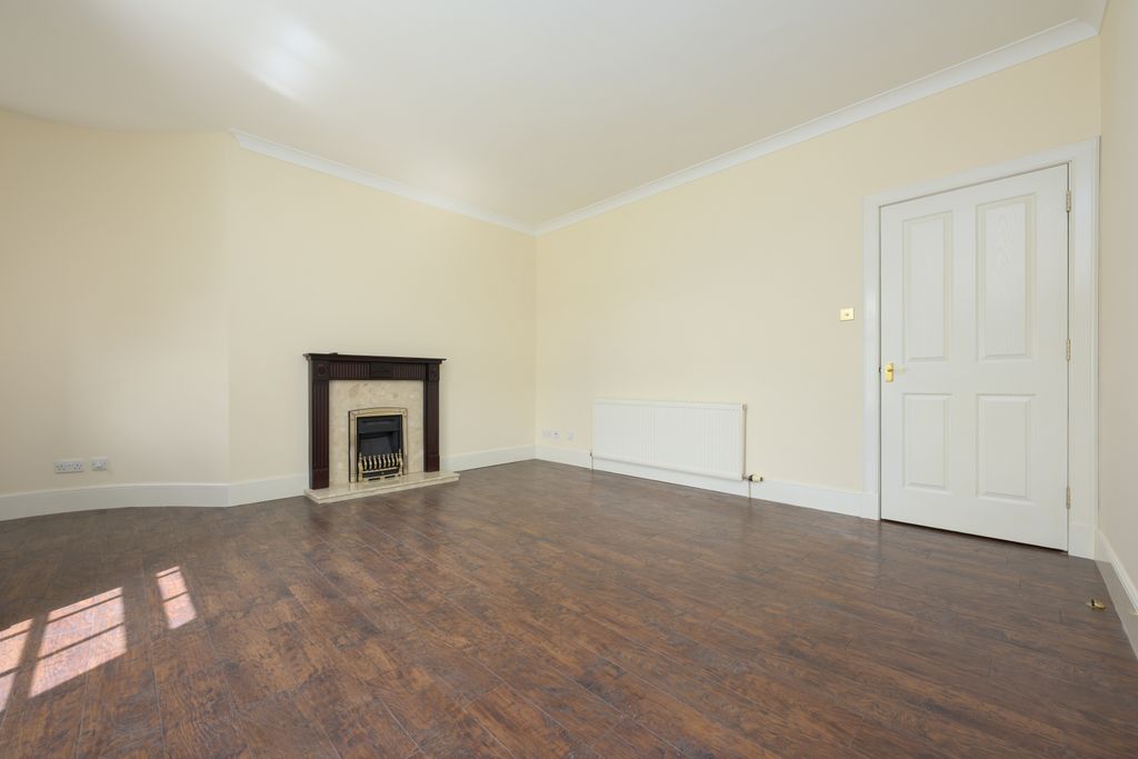 Additional image 4 of 3 bed flat for sale11 Craigflower House, Torryburn KY12